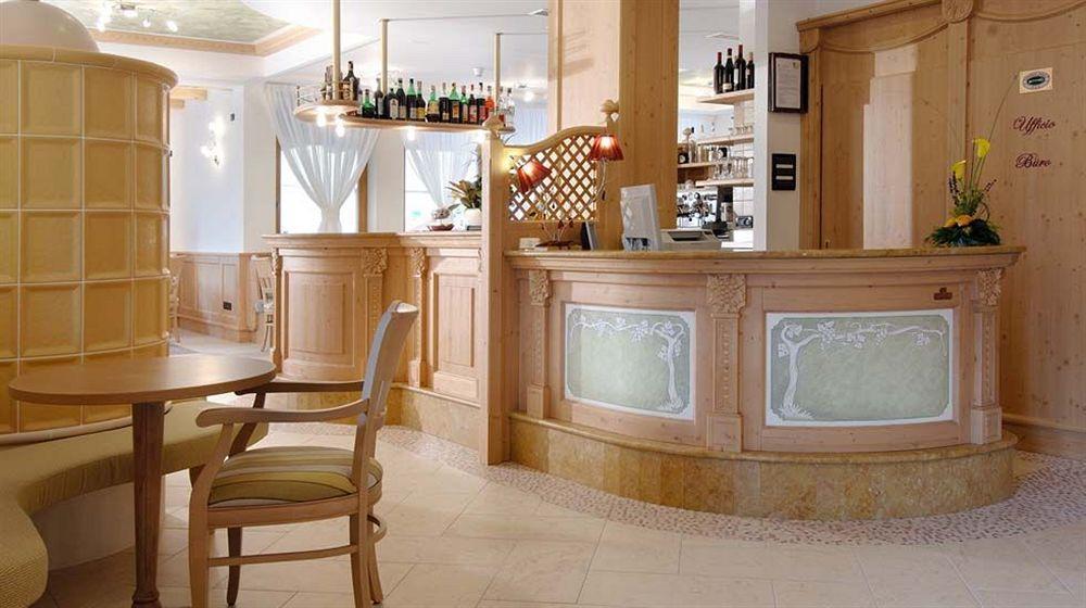 Hotel Garni La Vigna - Adult Friendly San Michele allʼAdige Екстериор снимка