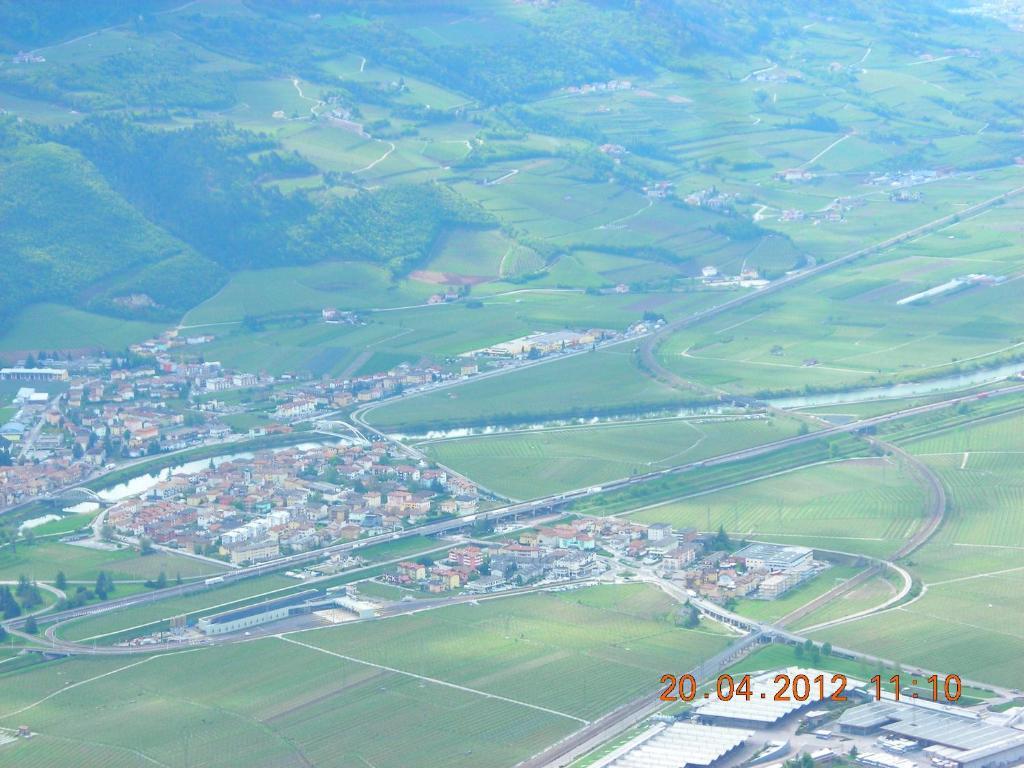 Hotel Garni La Vigna - Adult Friendly San Michele allʼAdige Екстериор снимка